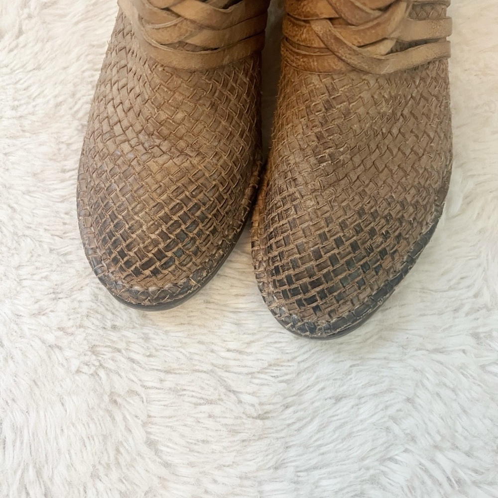 8.5 Sundance Braided Booties - Picture 5 of 6